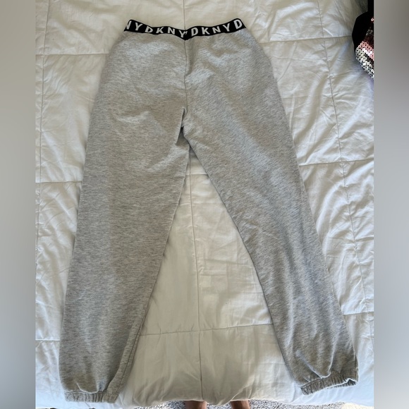 DKNY light grey cuffed sweatpants - Picture 6 of 6